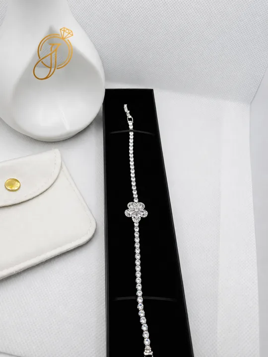 Bloom Crystal Bracelet