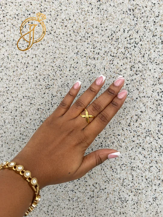 Kaia Knot Ring