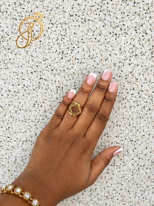 Geo Square Ring