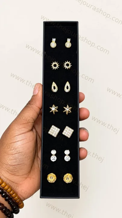 Étoile Stud Collection